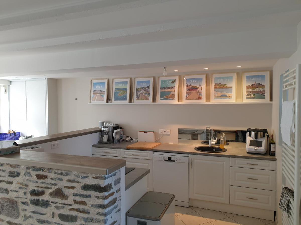 Maison De Ville Situee A 8 Kms Du Mont St Michel Pontorson Exteriör bild