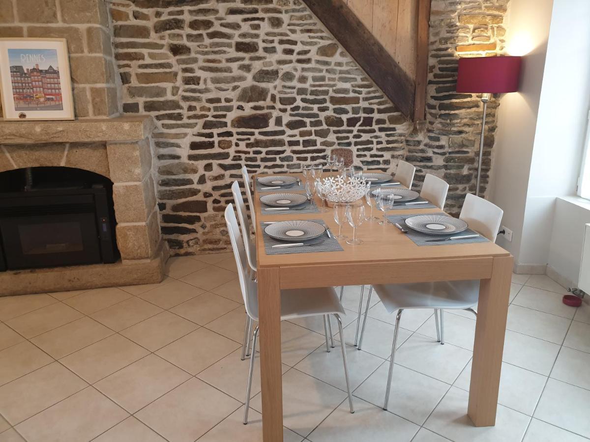 Maison De Ville Situee A 8 Kms Du Mont St Michel Pontorson Exteriör bild