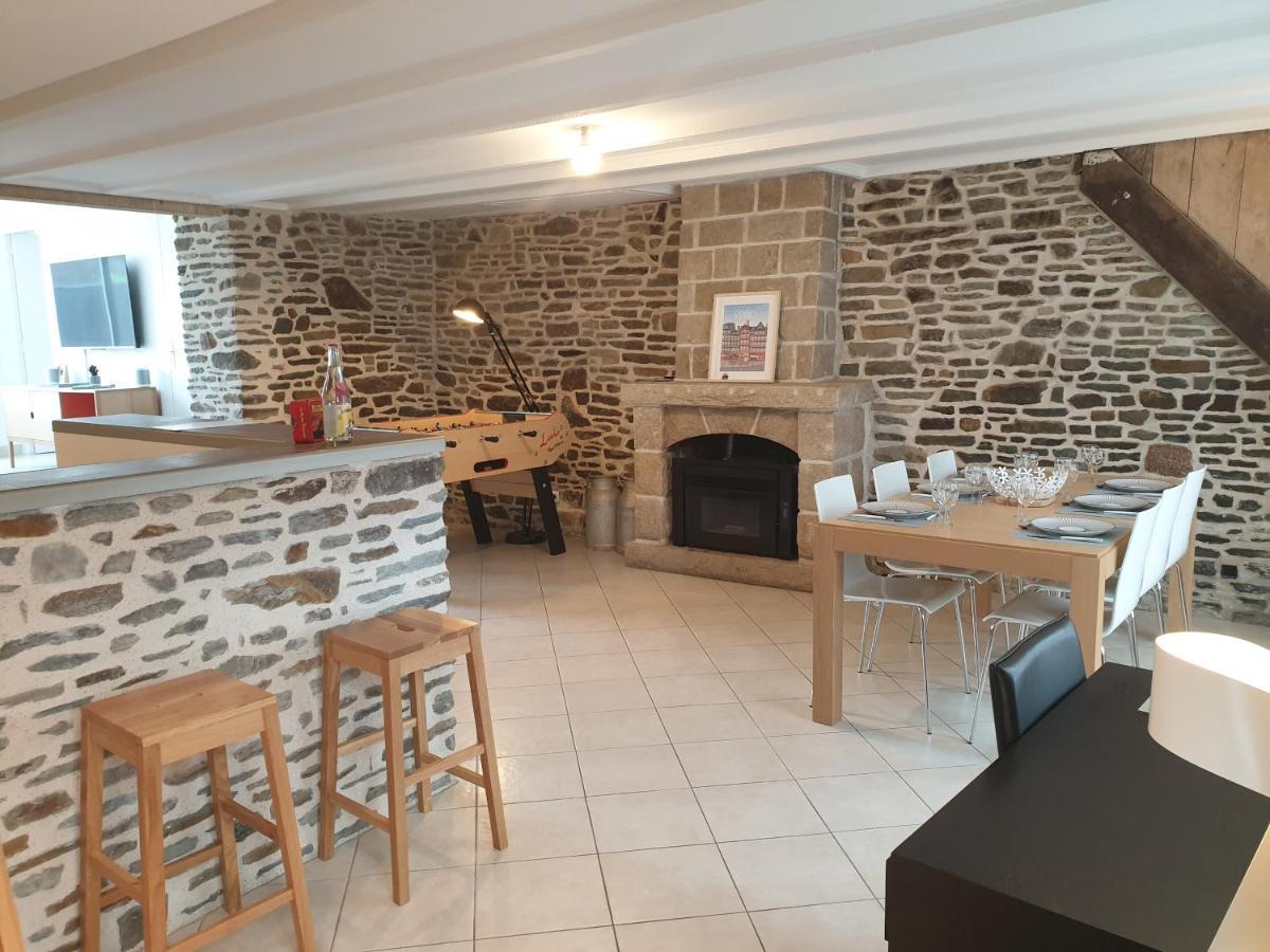 Maison De Ville Situee A 8 Kms Du Mont St Michel Pontorson Exteriör bild